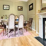 Kensington Grand Suite