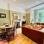 Kensington Grand Suite