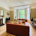 Kensington Grand Suite