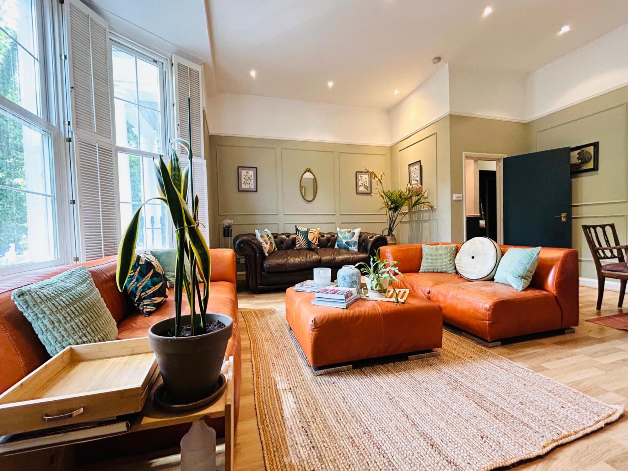 Kensington Grand Apartment
